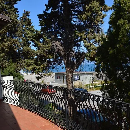 Luigina - Seafront In Villa