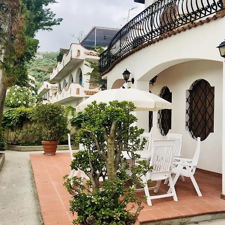 Villa Luigina - Seafront In *